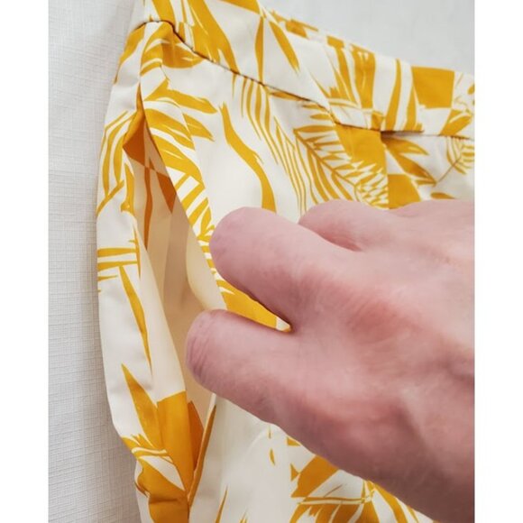 NWT BCBGMAXAZRIA Taffeta Slim Trouser High-Rise Ankle Toasted Mustard Size 6 - Picture 6 of 10